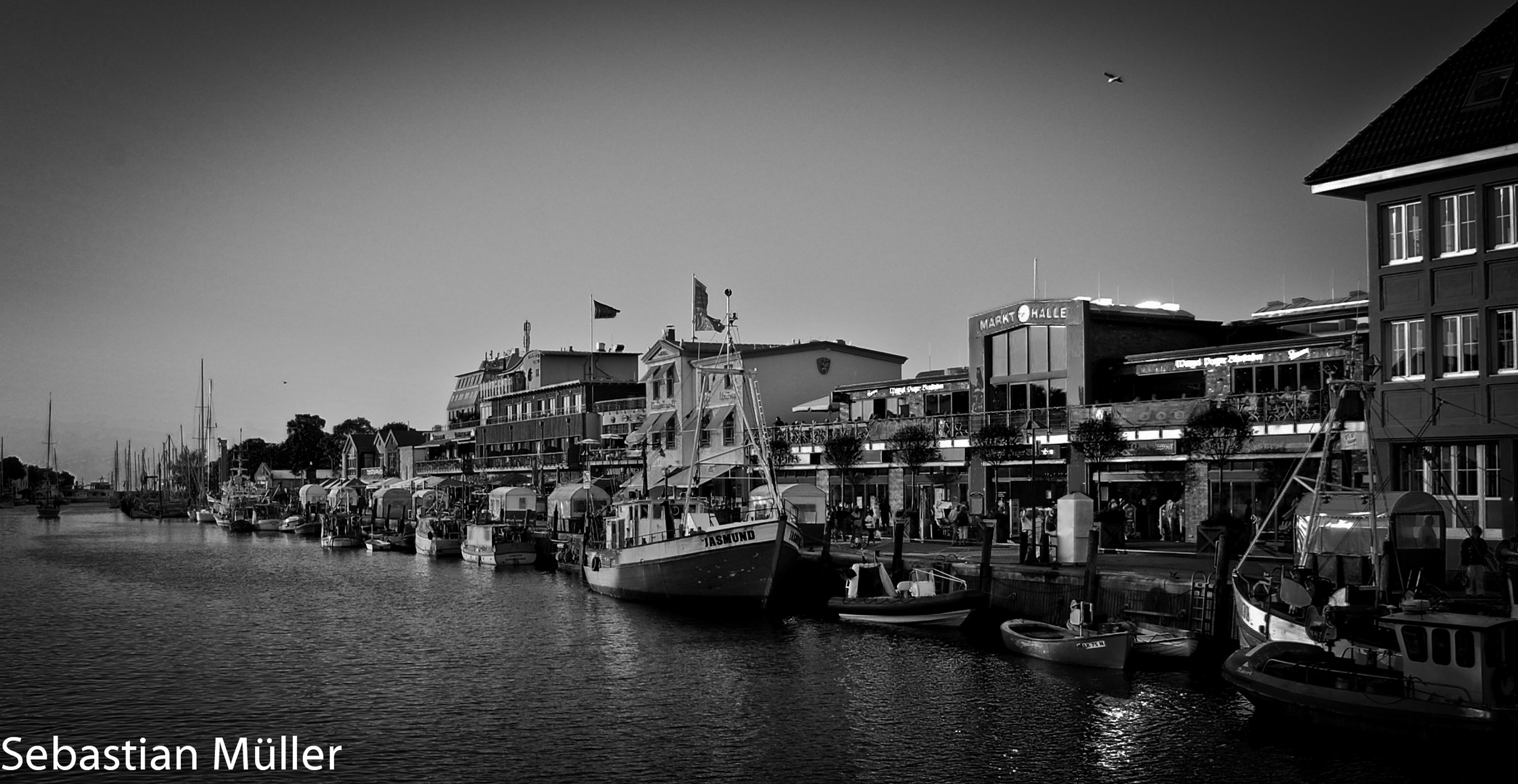 Alter Strom in Warnemünde