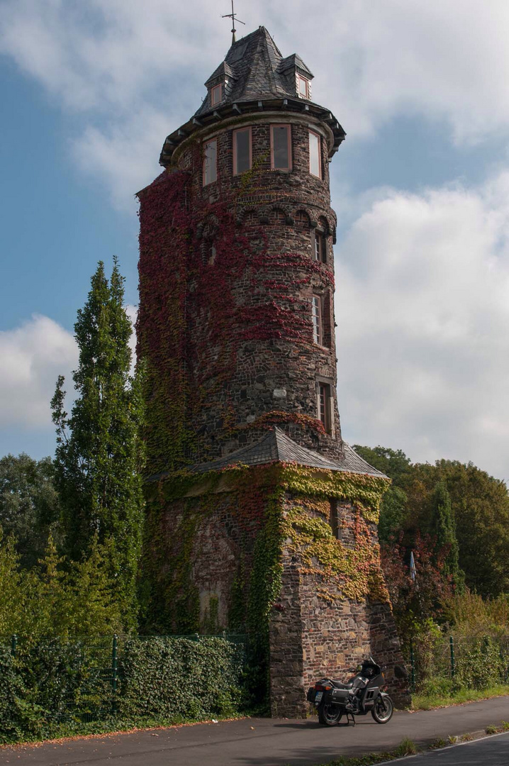 Alter Turm in Leverkusen und die Flyingbrick