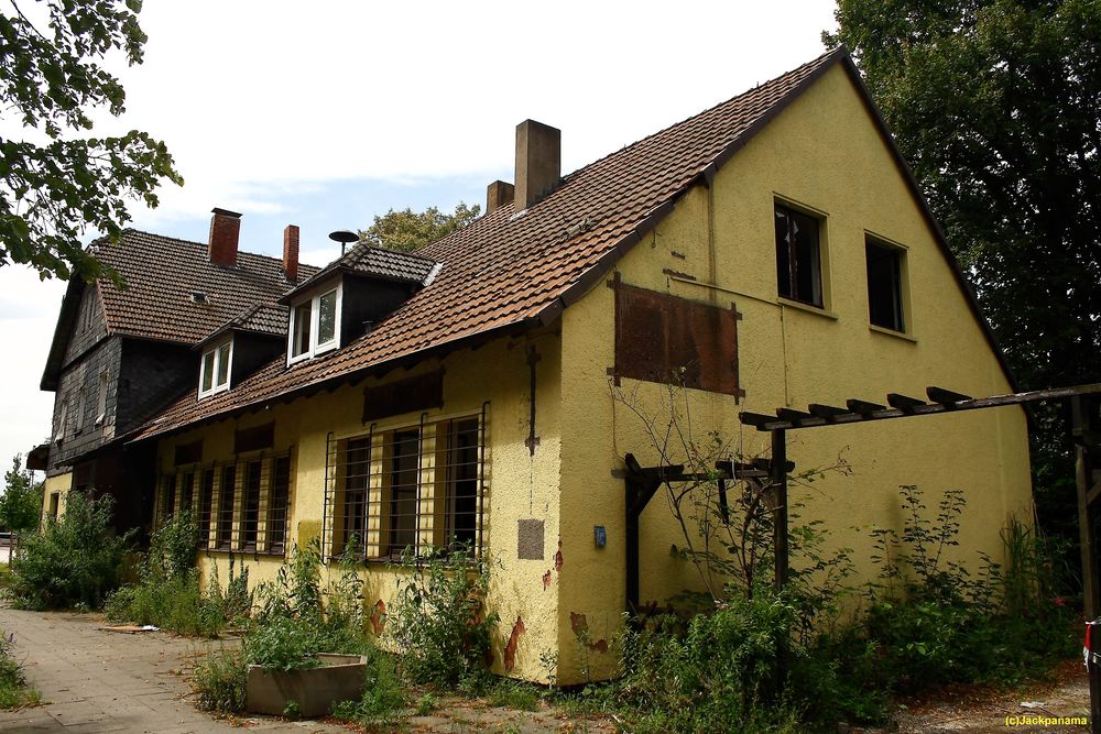 Alter verfallener historischer Bahnhof Westerholt