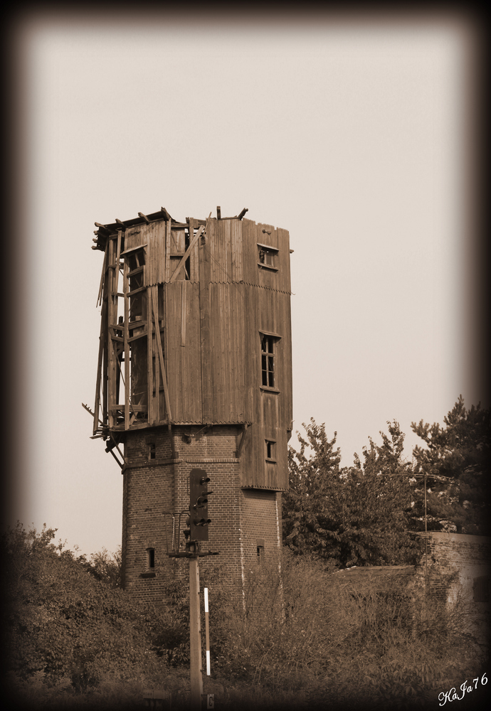 alter Wasserturm am Bahnhof Teuchern