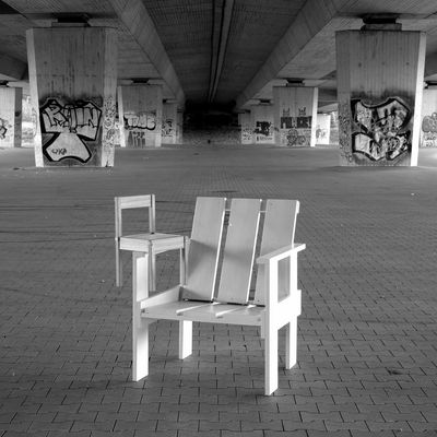 alter weißer mann, äh stuhl........