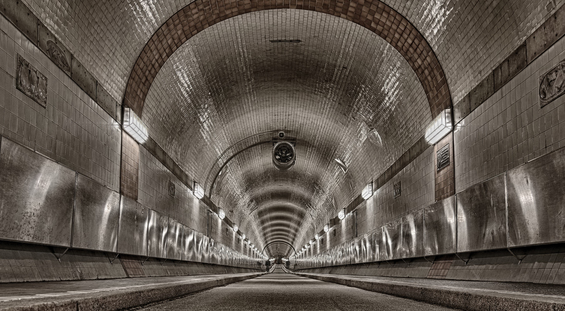 Alter_Elbtunnel