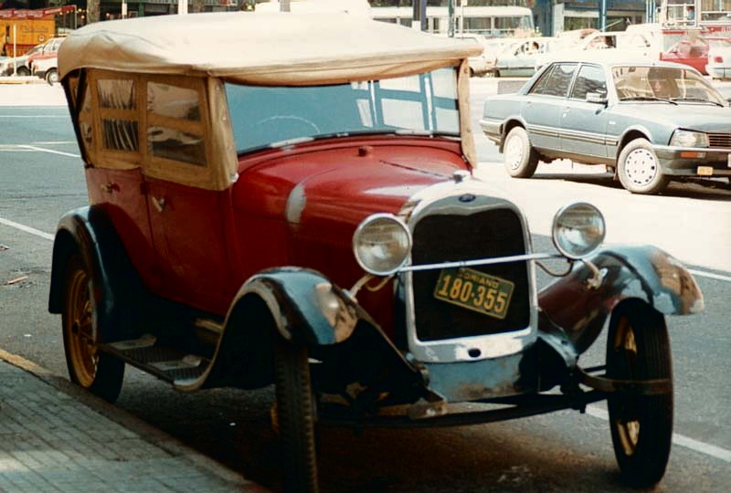 Altes Auto aus Uruguay ....