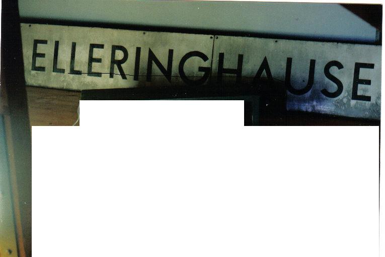 Altes Bahnhofschild "Elleringhausen" bei Olsberg - Brilon-Wald