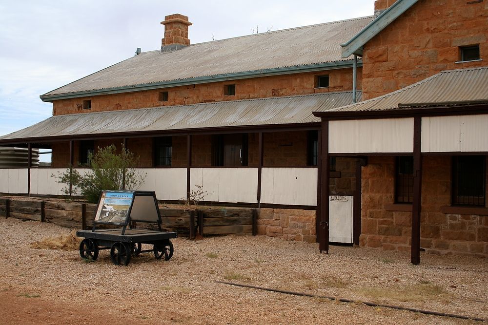 altes bahnvorsterhaus in oodnadatta