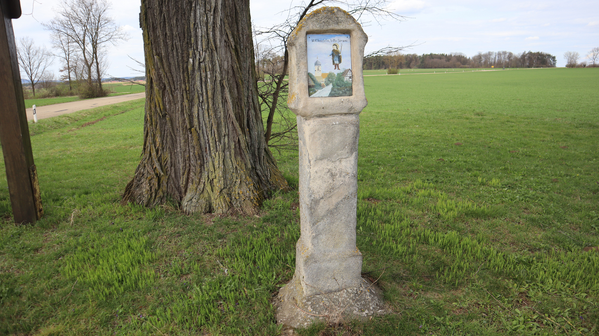 Altes Bildstöckel, alter Kreuzstein, Flurkreuz am Weg von Grauwinkl nach Jahrsdorf