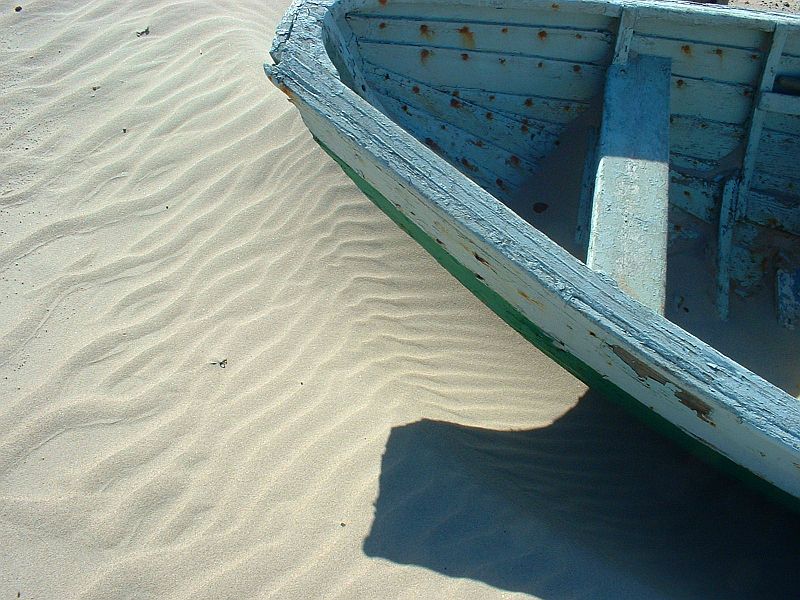 Altes Boot am Strand von Vorupor / DK