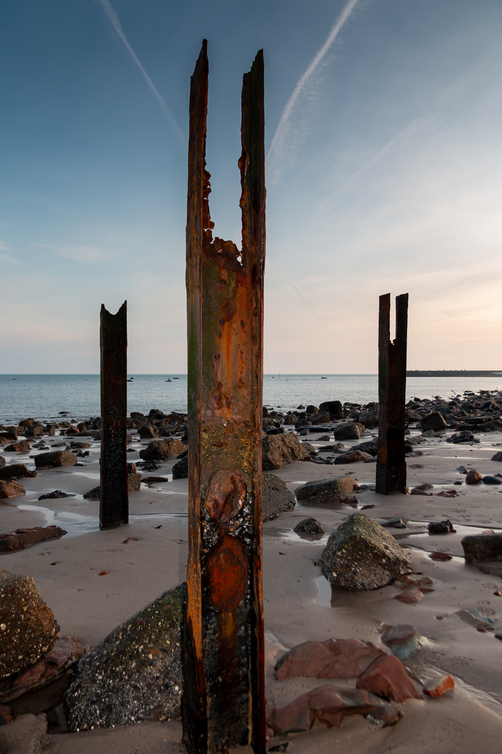 Altes Eisen am Helgoländer Nordstrand 9