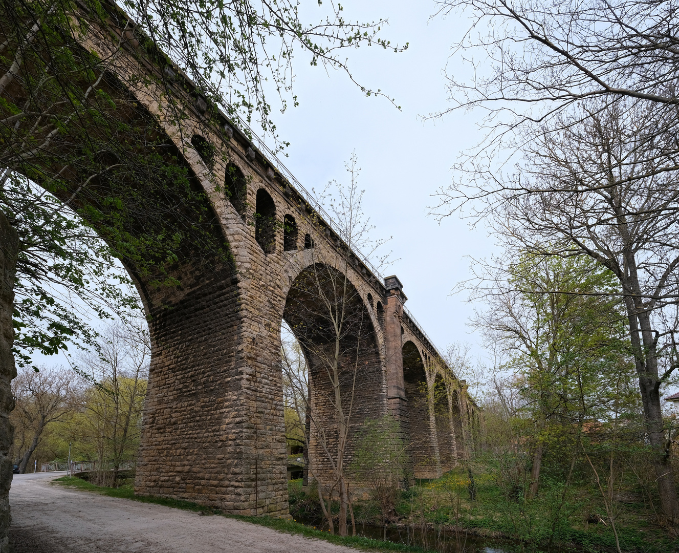 Altes Eisenbahn - Viadukt...