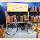 Altes Fahrrad alte Koffer wie dazumal…