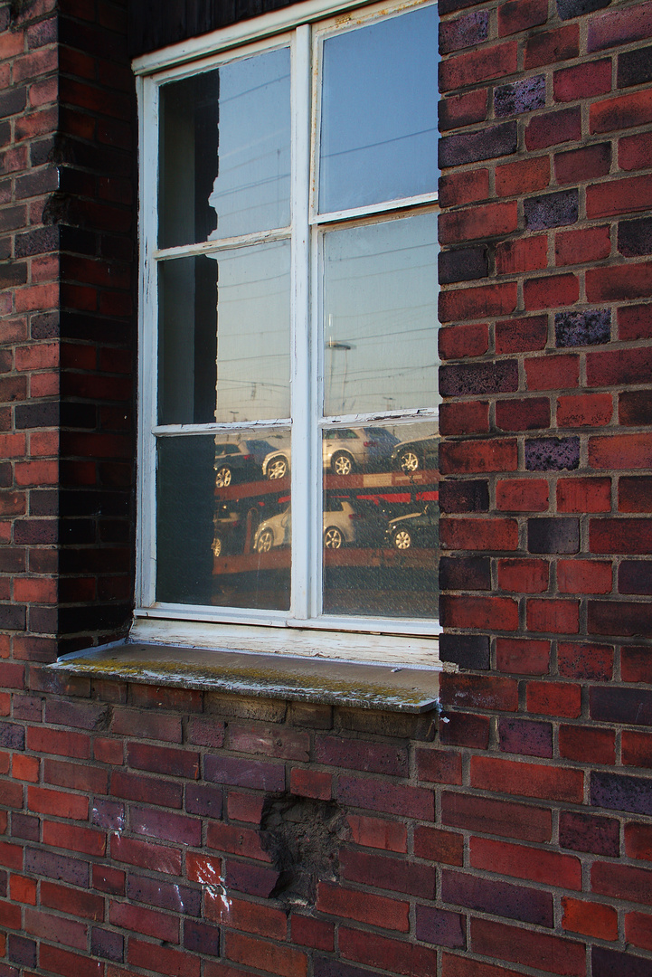 Altes Fenster mit schönem Motiv