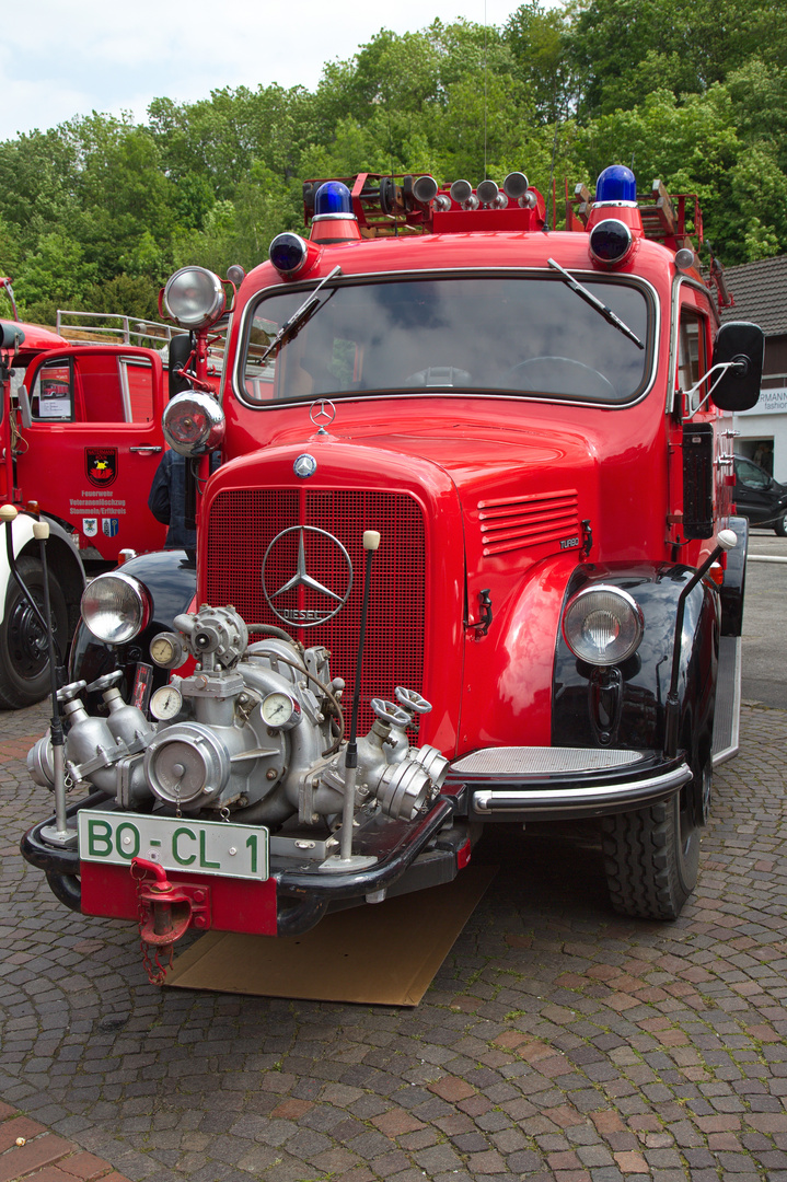 Altes feuerwehrauto kaufen