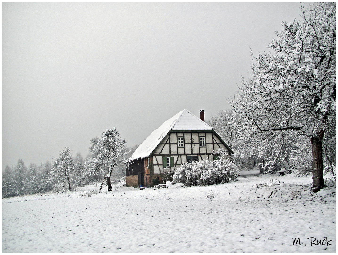 Altes Forsthaus im Winterkleid ,