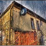 Altes Güterbahnhofshaus mit Uhr Du Wedau