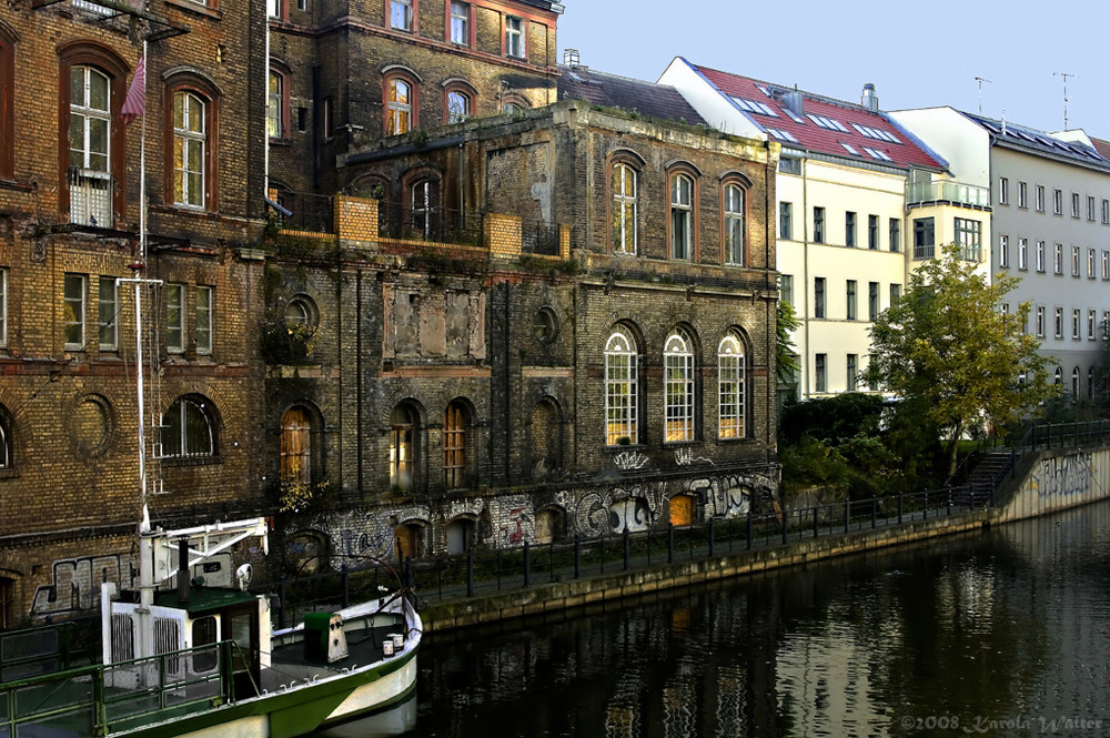 altes Hafengebäude an der Fischerinsel