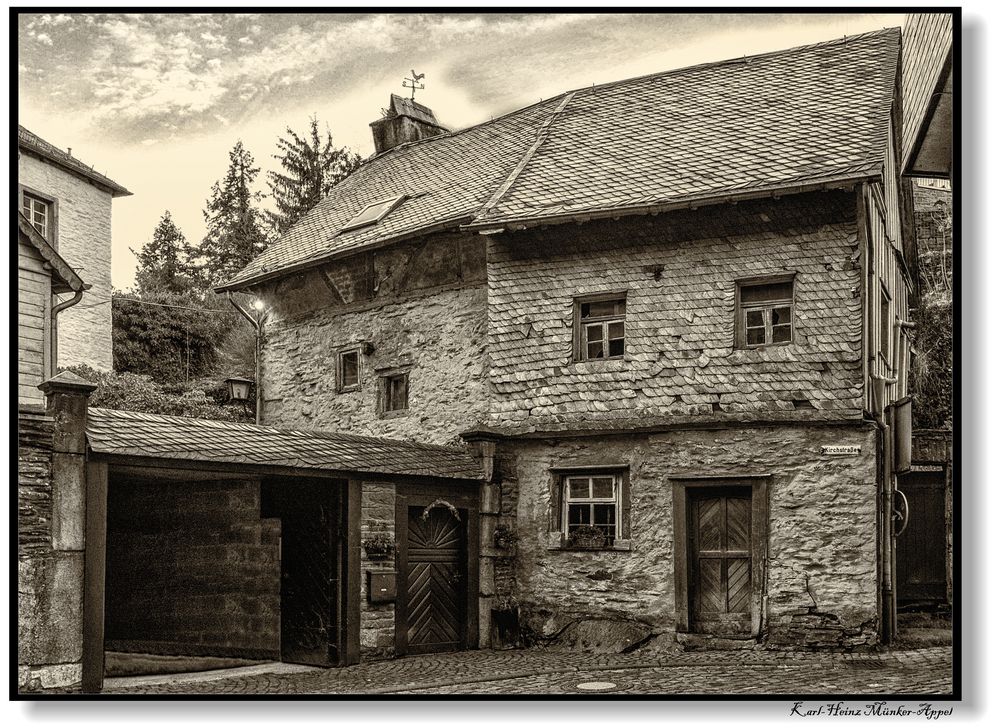 Altes Haus in Monschau Foto & Bild | deutschland, europe ...