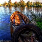Altes Holz-Kanu auf der Altmühl