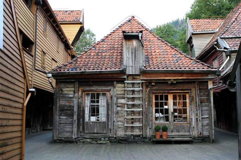 ALTES HOLZHAUS -BERGEN NORWEGEN