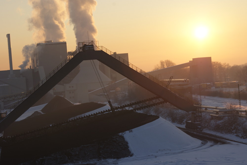 Altes Kraftwerk Datteln im Sonnenuntergang