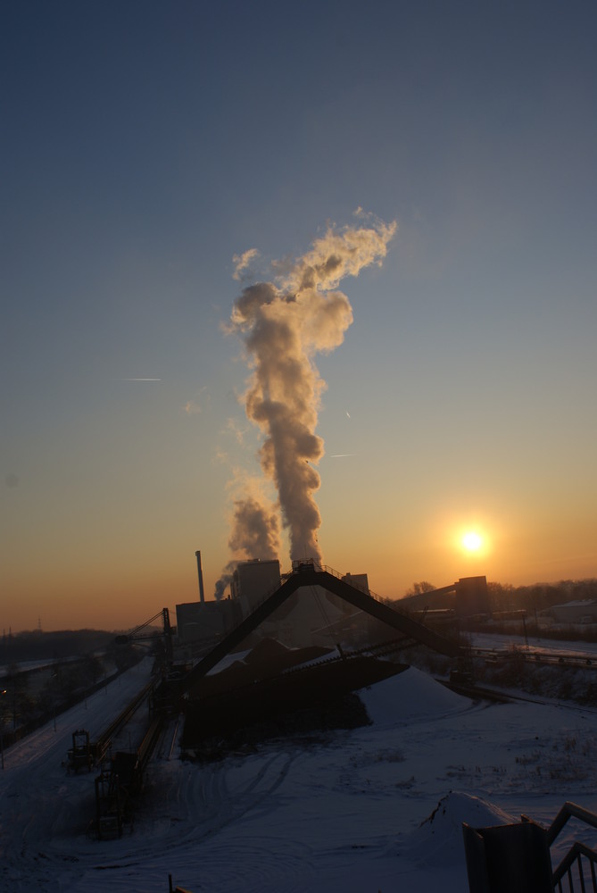 Altes Kraftwerk Datteln im Winter