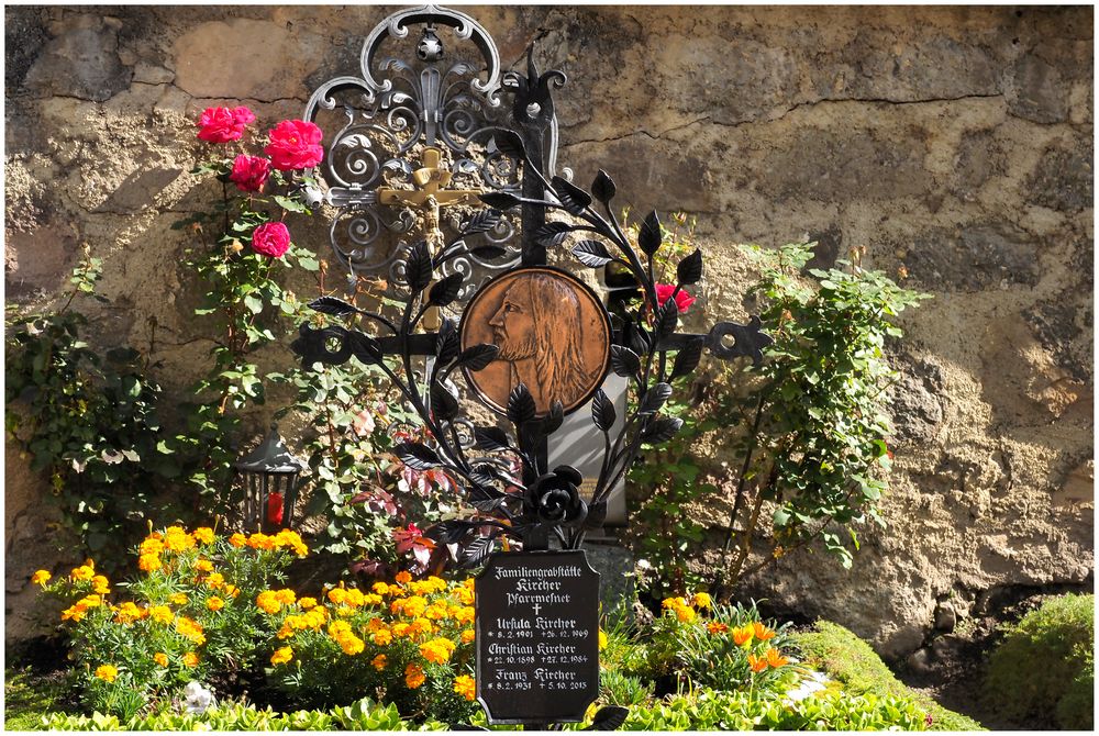 Altes Kreuz am Friedhof von Sexten