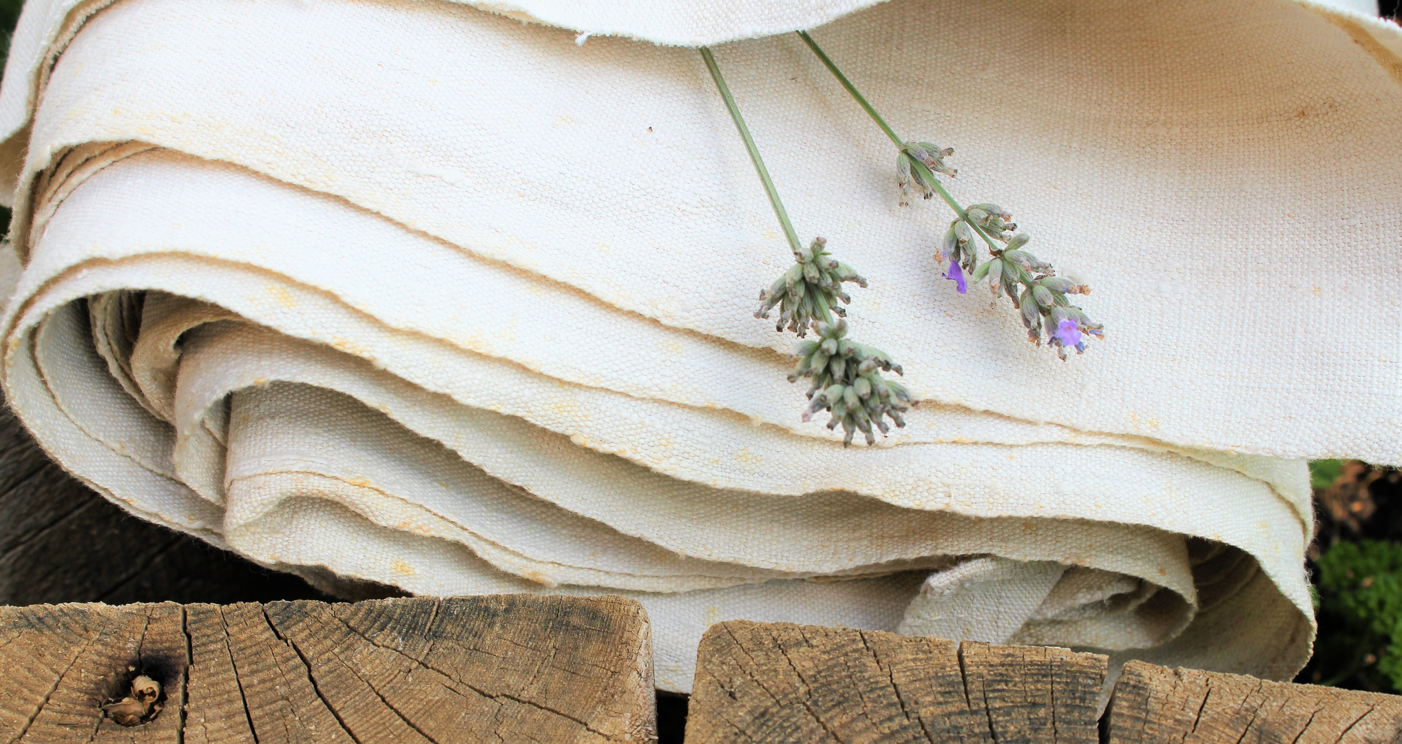 Altes Leinen mit Lavendel