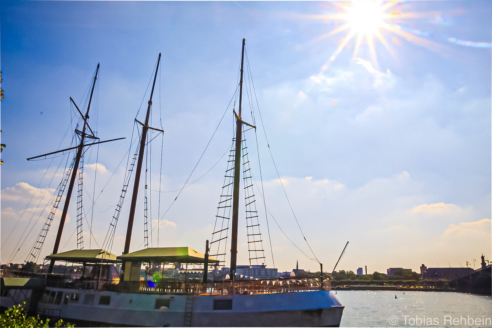 Altes Schiff in Mainz 