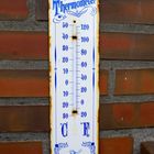 Altes Thermometer.......außer Dienst