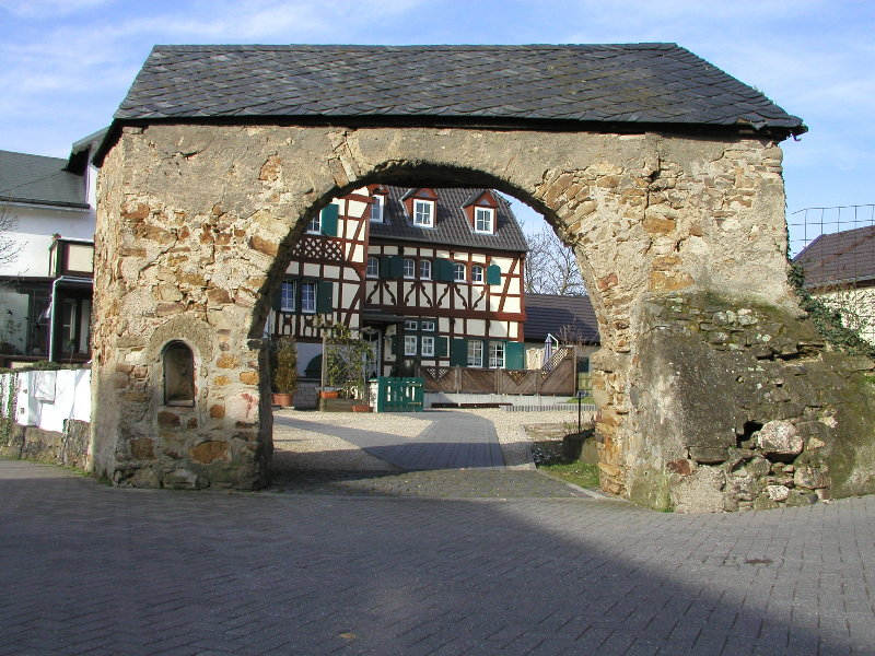 Altes Tor in Löhndorf