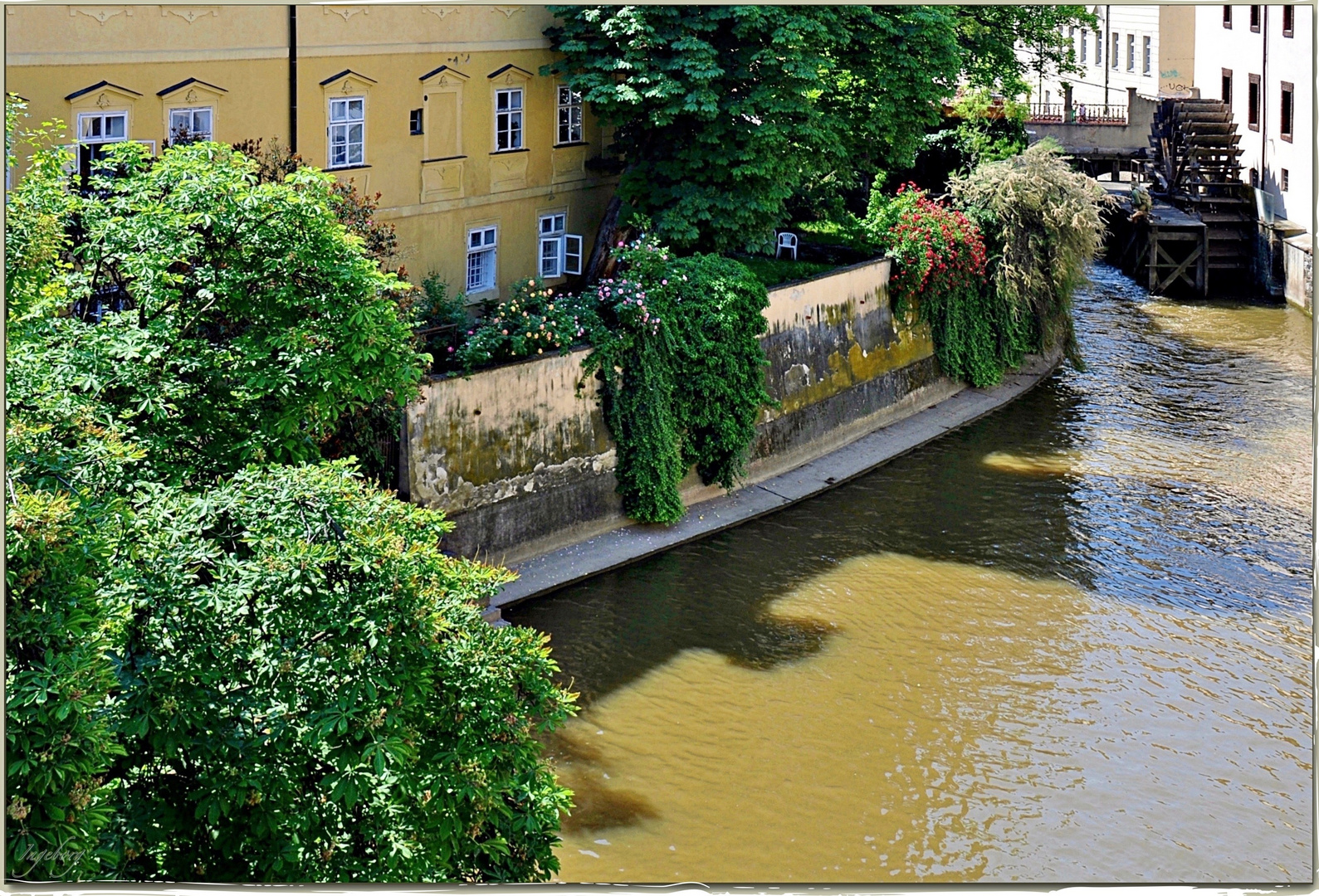 „ altmodische " Flusslandschaft