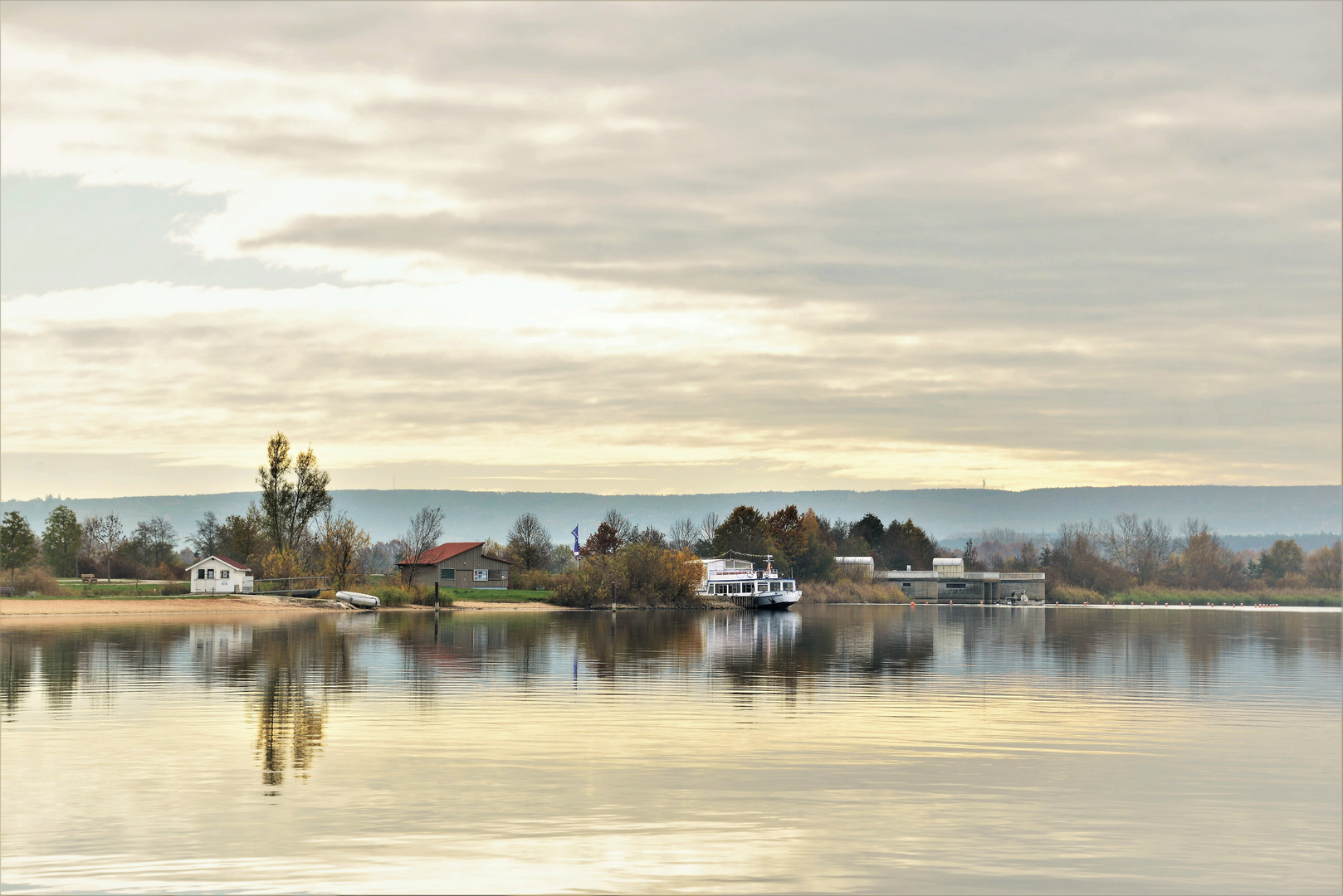  Altmühlsee - Spiegelung