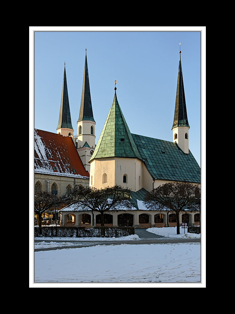 Altötting, Kapelle und Stiftskirche