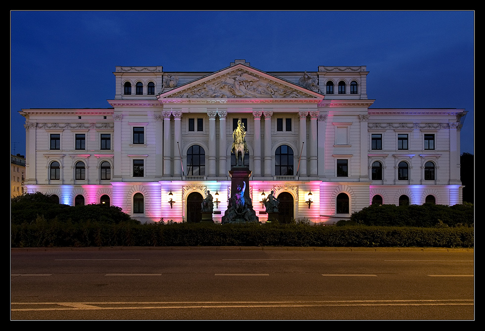 Altonaer Rathaus neu