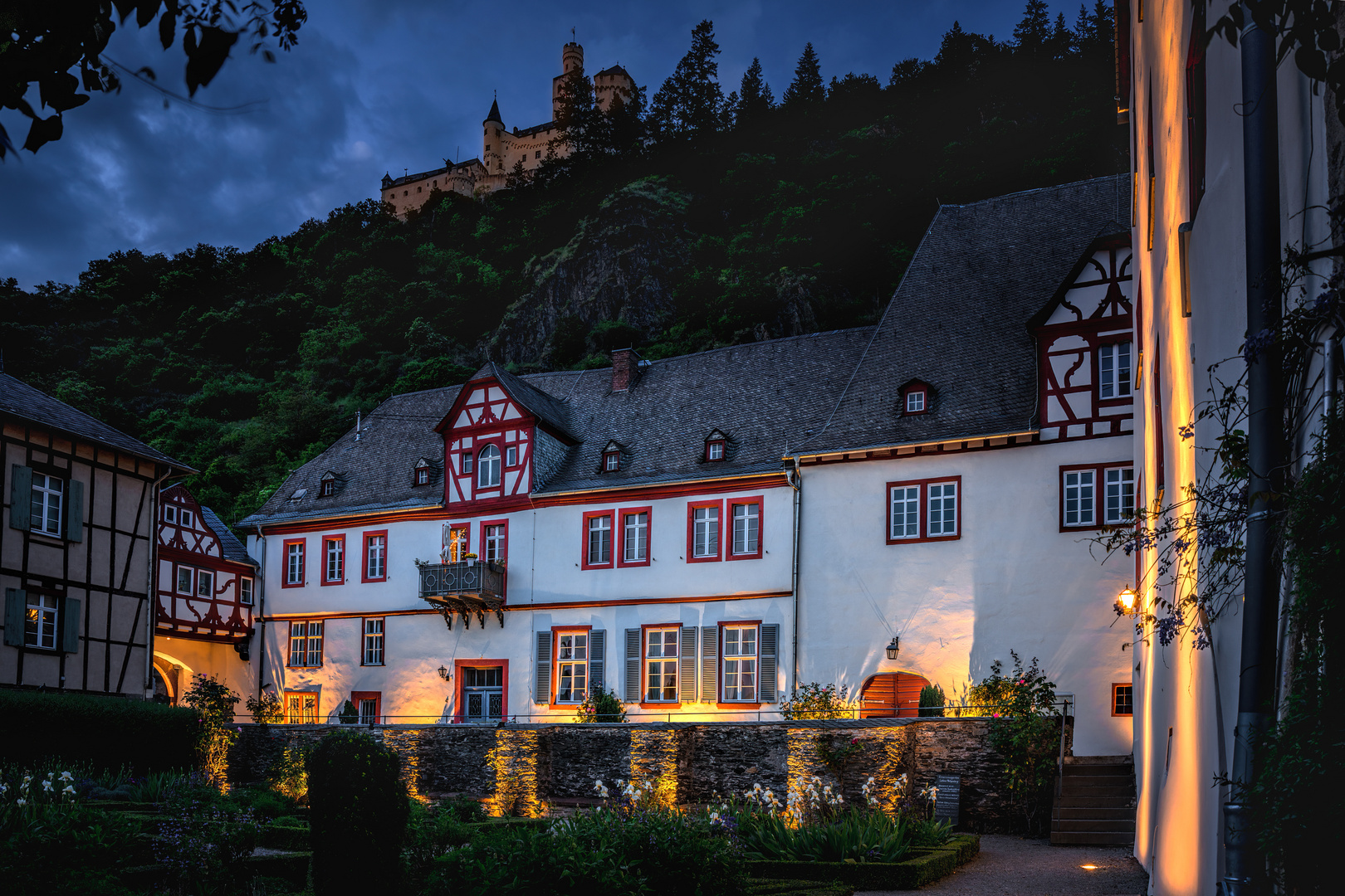 Altstadt mit Burg Foto & Bild architektur, architektur bei nacht, stadtlandschaft Bilder auf