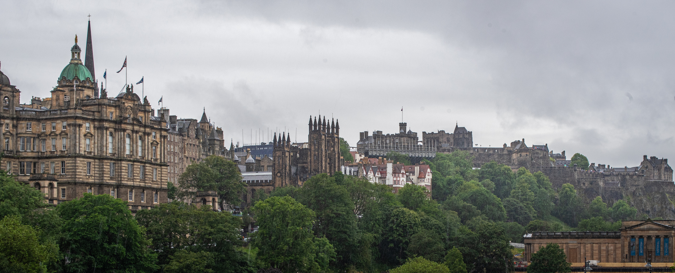 Altstadt-Panorama  -  Edinburgh/Schottland 