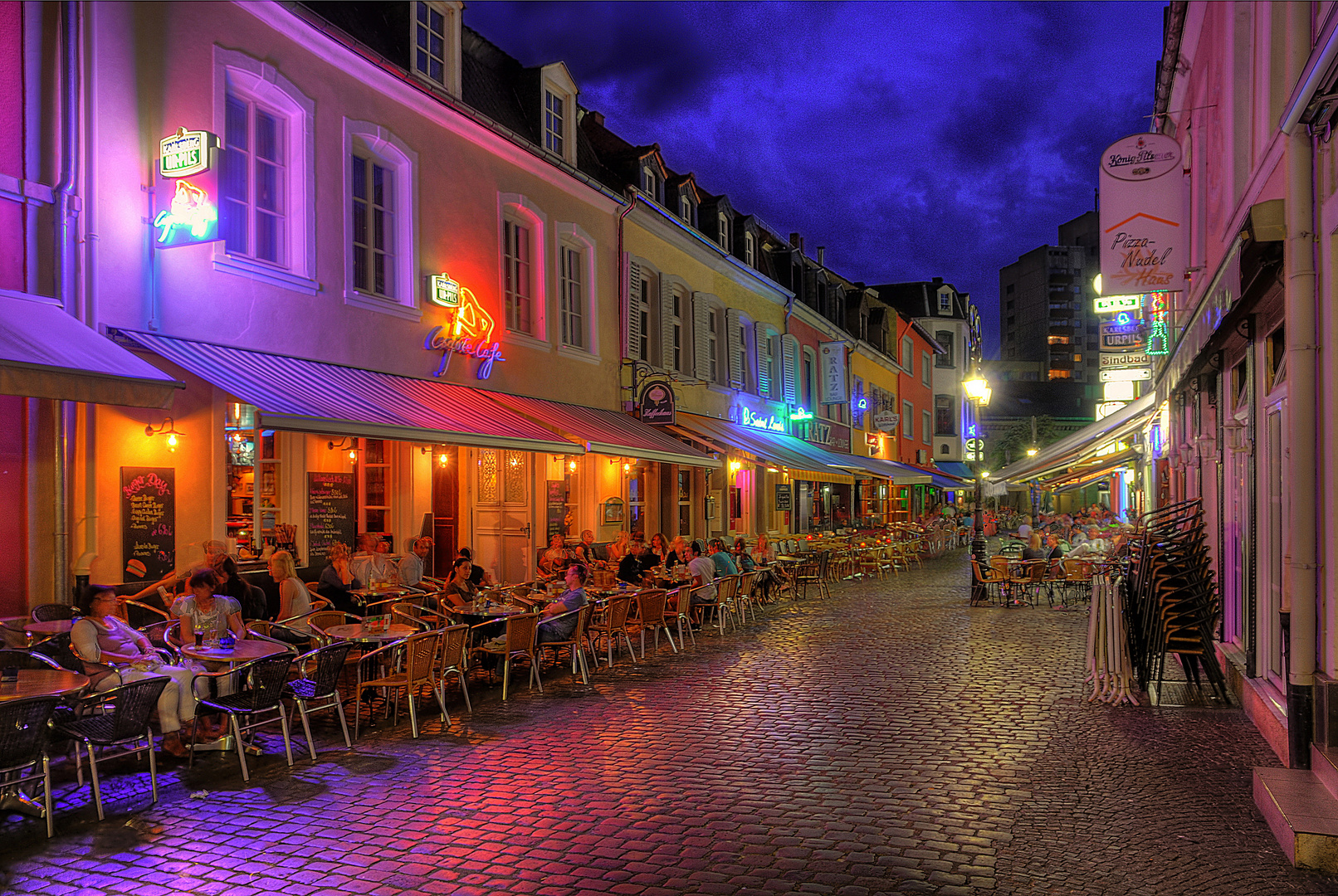 Altstadt Saarlouis; gemütlicher Sommerabend