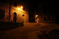 Altstadt von Suvereto bei Nacht