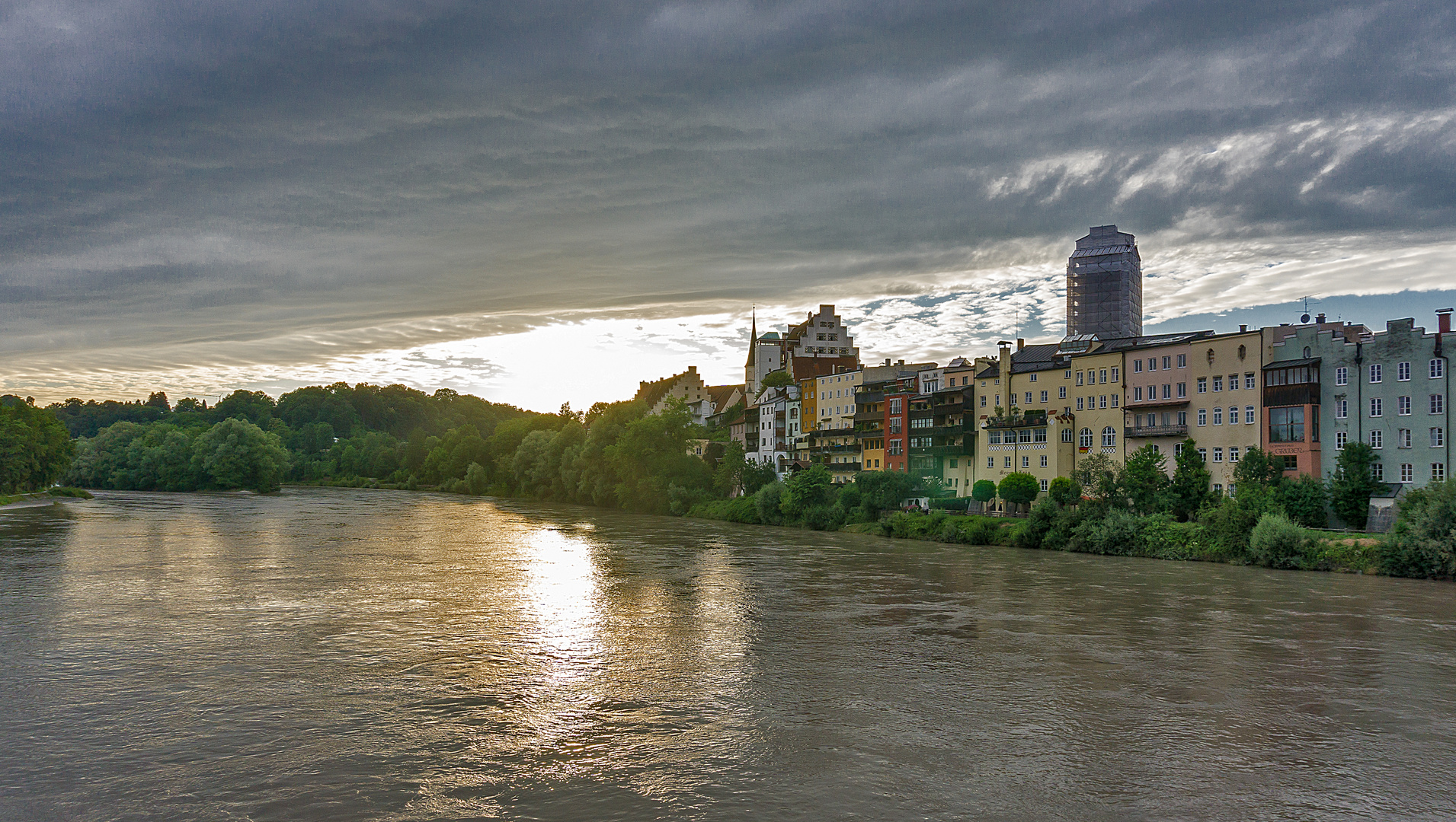 Altstadt von Wasserburg im Abendlicht