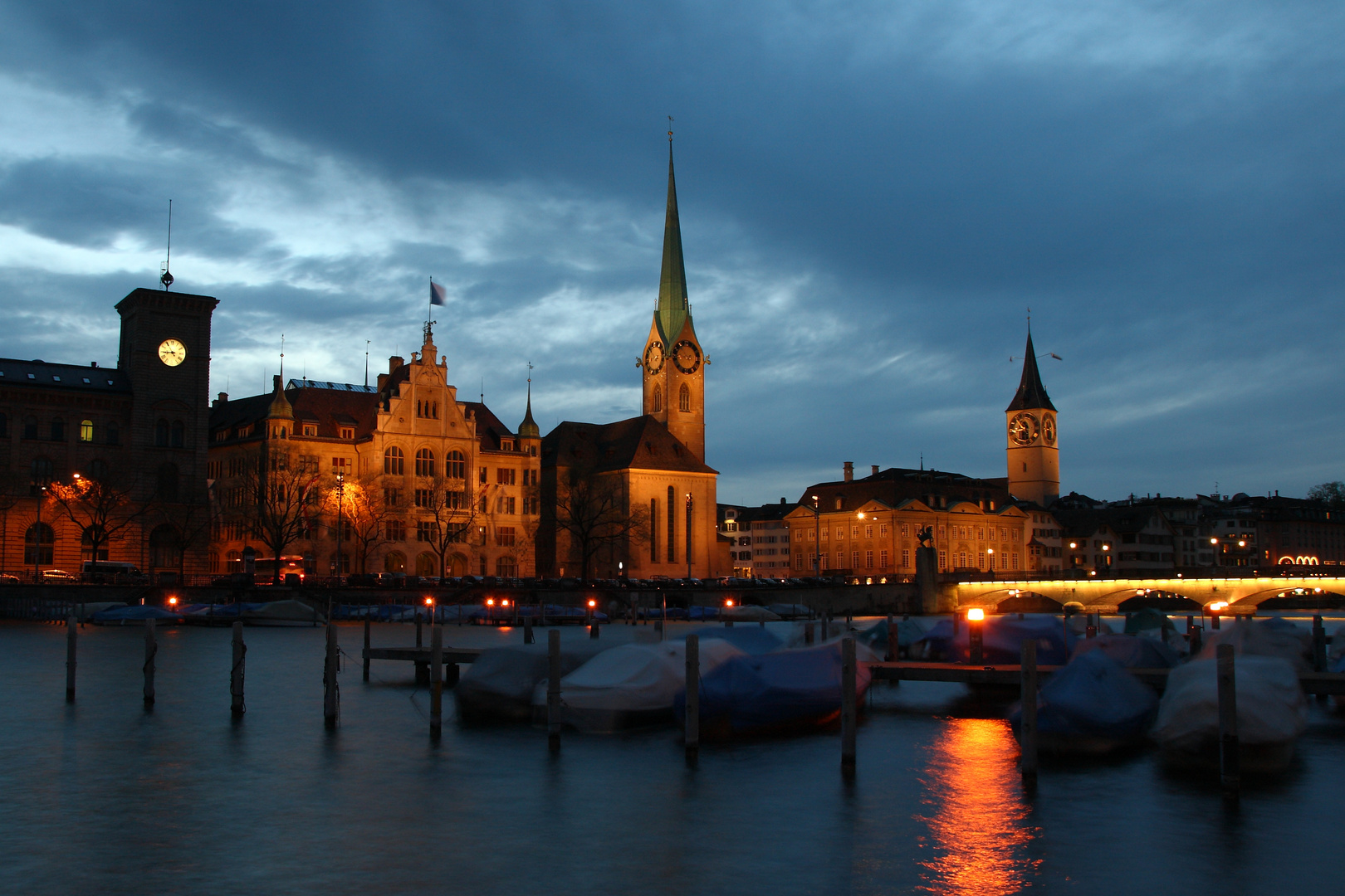 Altstadt Zürich bei Nacht