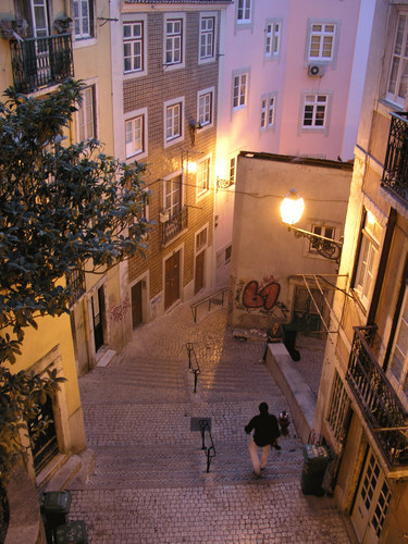 Altstadtgasse in Lissabon