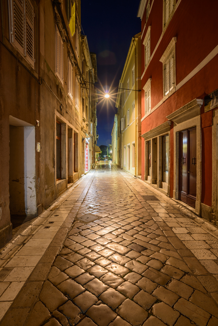 Altstadtgasse, Zadar, Dalmatien, Kroatien