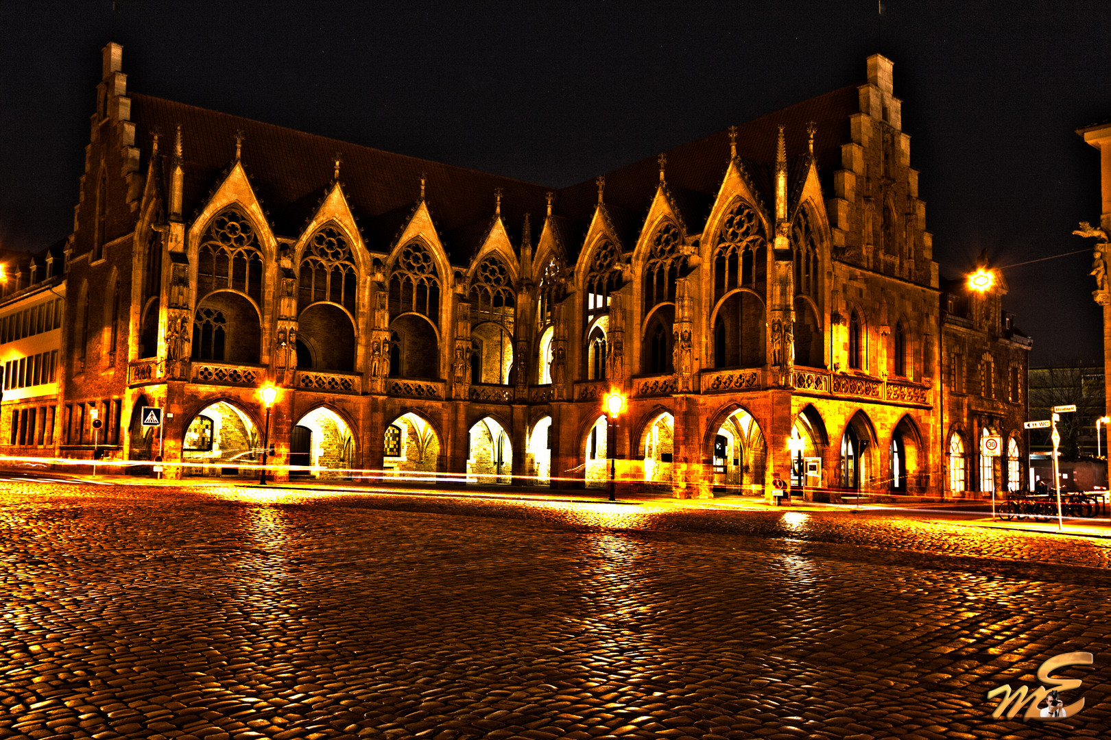 Altstadtrathaus bei Nacht