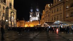 Altstädter Rathaus mit Kirche