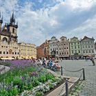 Altstädter Ring mit der gotischen Teynkirche in Prag