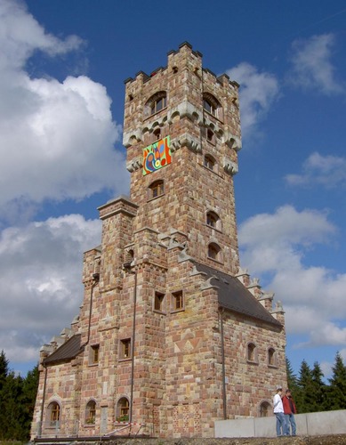 Altvaterturm (Rekonstruktion im Jahr 2004) in Süd-Thüringen.
