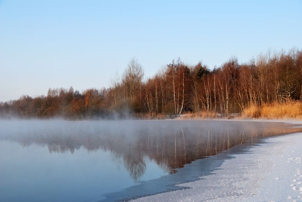 Altwarmbüchener See by Viktor Petrow 