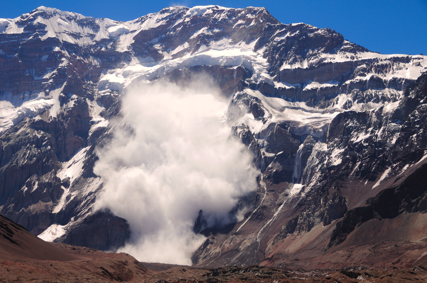 Alud en la sur del Aconcagua