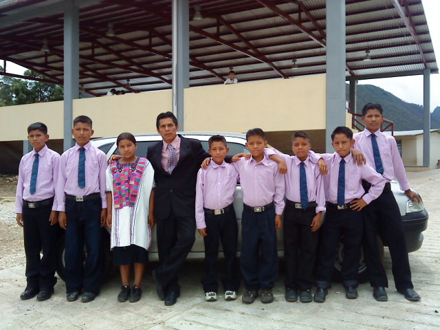 Alumnos de San juan Cancuc, Chiapas.