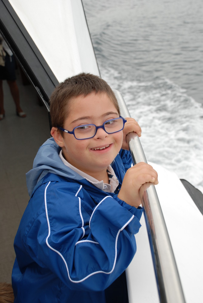 alvaro en el barco