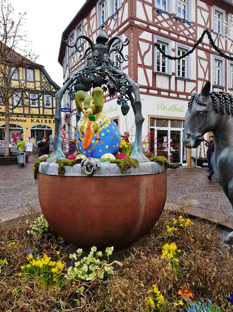 Alzeyer Roßmarkt Brunnen